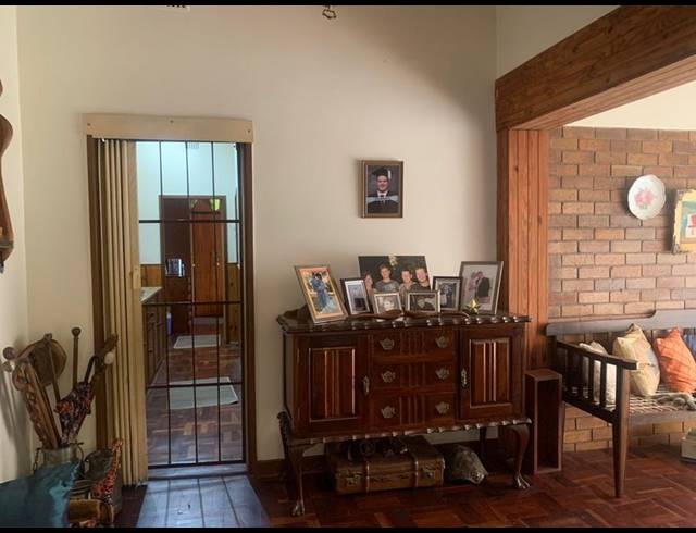 4 BEDROOM HOUSE FOR SALE IN KEMPTON PARK EXT 02